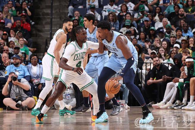 塔图姆25+14力压莫兰特26+6 凯尔特人客场胜灰熊