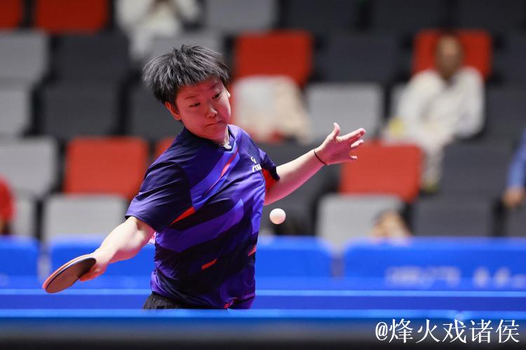 孙颖莎以4-1击败王晓彤 成功跻身十五运会女单八强 孙颖莎以4-1击败王晓彤 成功跻身十五运会女单八强