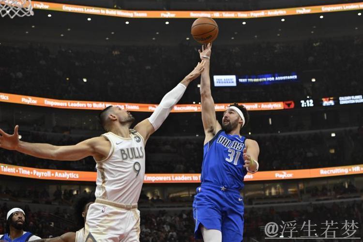 浓眉18+7 独行侠险胜公牛 浓眉18+7 独行侠险胜公牛